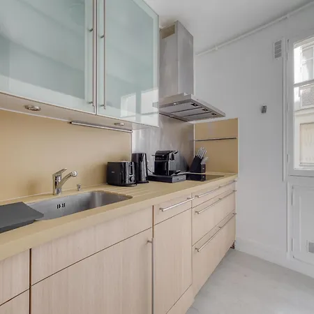Eiffel Tower 10 Minutes 1br Renovated Appartement *