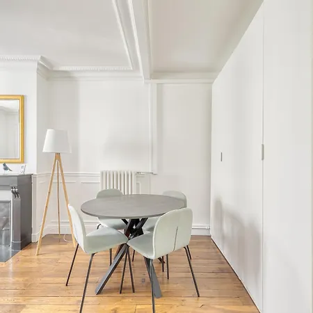 Eiffel Tower 10 Minutes 1br Renovated